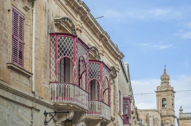 izmirli evde mdina, malta