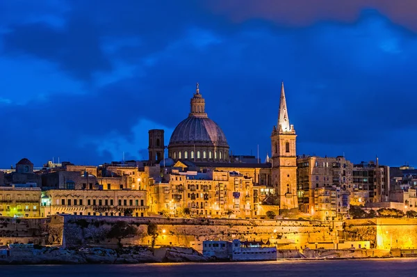 Valletta kust skyline weergave, malta — Stockfoto
