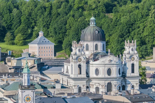 Universiteit kerk (kollegienkirche) in salzburg, Oostenrijk — Stockfoto