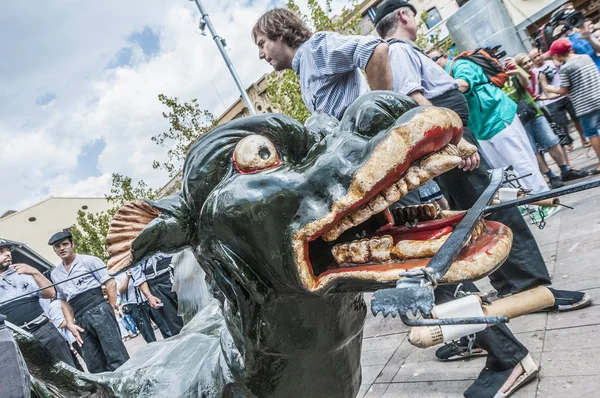 Cercavila prestanda inom vilafranca del Penedès festa stora — Stockfoto