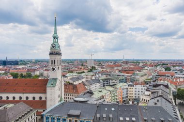 görünüm olarak neues rathaus kuleden görülen Münih.