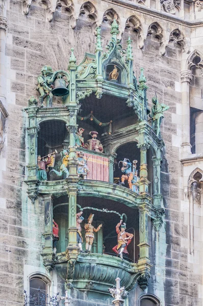 Neues rathaus carillion i München, Tyskland — Stockfoto