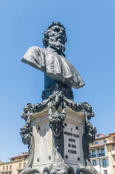 Busto de Benvenuto Cellini em Florença, Itália — Fotografia de Stock