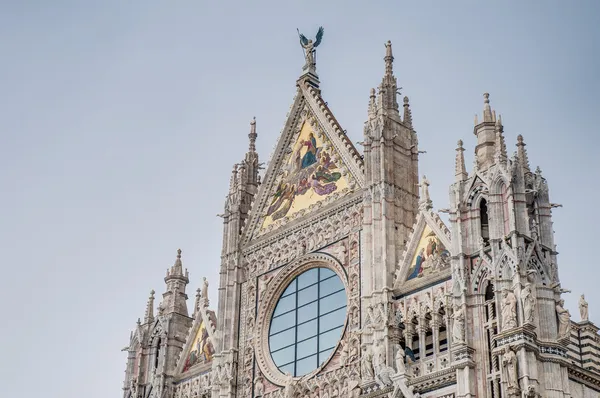 Santa maria della scala, kostel v siena, Toskánsko, Itálie. — Stock fotografie