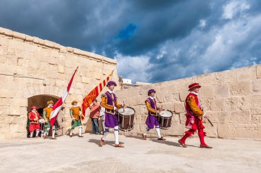 içinde Guardia törende st. jonh's cavalier, birgu, malta.