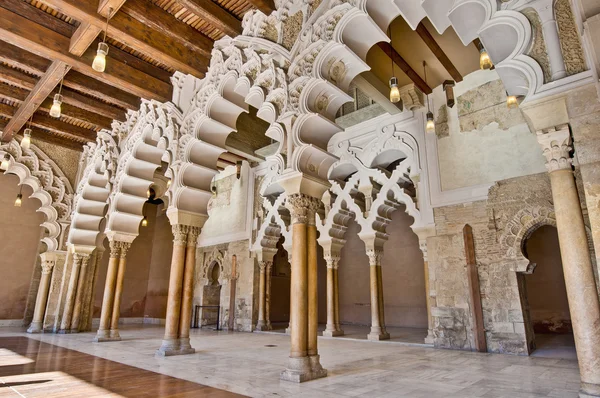 Aljafería palace w zaragoza, Hiszpania — Zdjęcie stockowe
