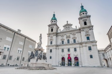Katedral Meydanı (domplatz) bulunan Salzburg, Avusturya