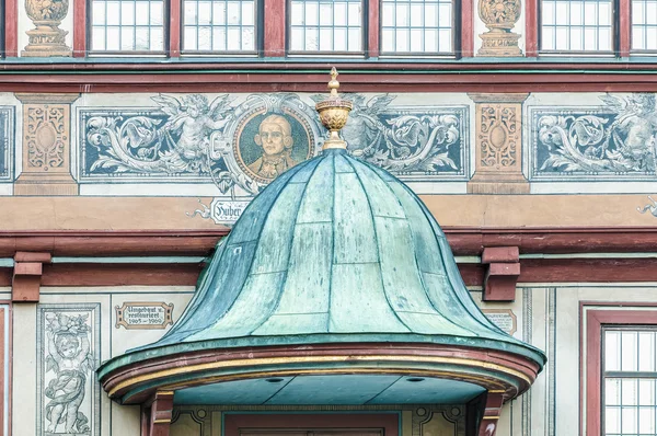 Stadhuis op marktplein in Tübingen, Duitsland — Stockfoto