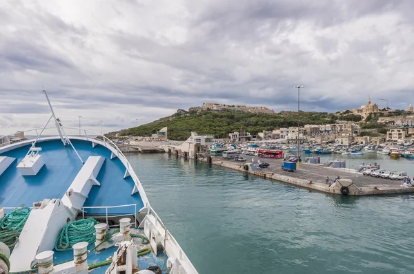 Kanaal lijn veerboot in malta — Stockfoto