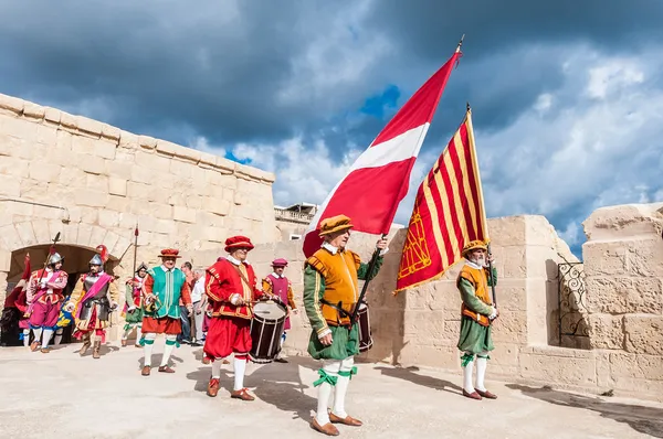 瓜尔迪亚游行在 birgu，马耳他的圣约翰骑士. — 图库照片