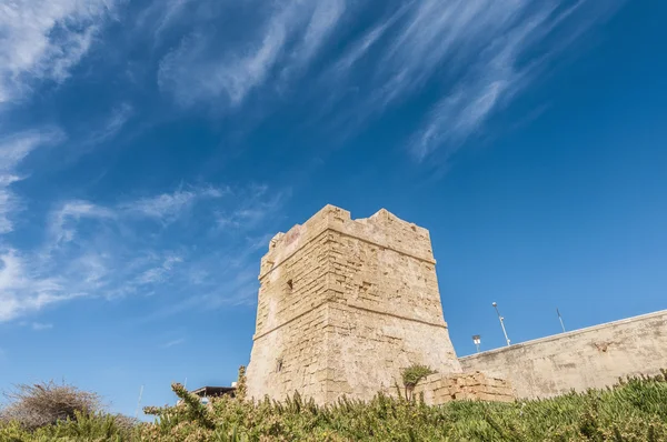 Сторожевая башня возле Голубого Гратто на Мальте — стоковое фото