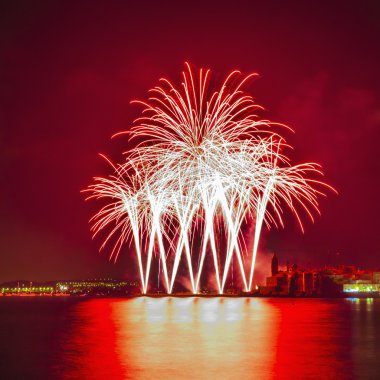 Castell de foc havai fişek ekran festa büyük celebrati içinde