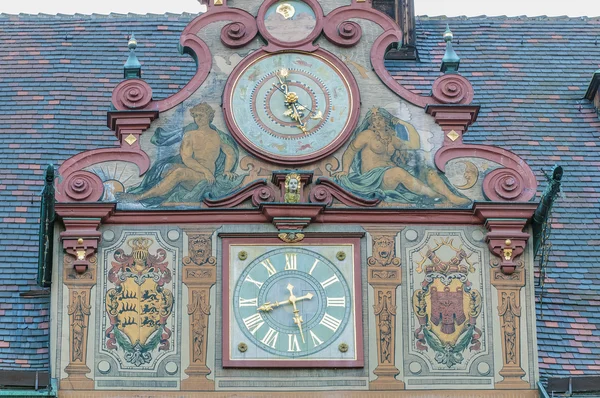 Câmara Municipal na Praça do Mercado em Tubingen, Alemanha — Fotografia de Stock