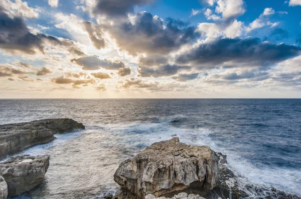 Janela Azure em Gozo Island, Malta . — Fotografia de Stock