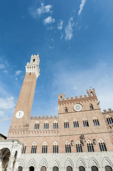 Publicznych pałacu i wieża mangia w siena, Włochy — Zdjęcie stockowe