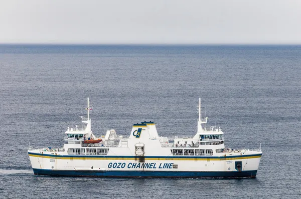 Kanaal lijn veerboot in malta — Stockfoto