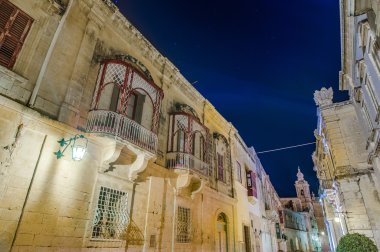 izmirli evde mdina, malta
