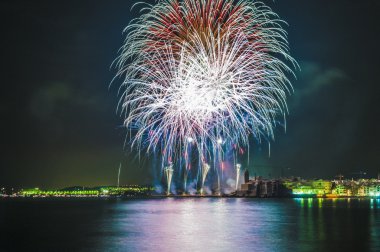 Castell de foc havai fişek ekran festa büyük celebrati içinde
