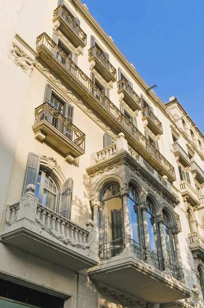 Paseo de Gracia en Barcelona, España — Foto de Stock