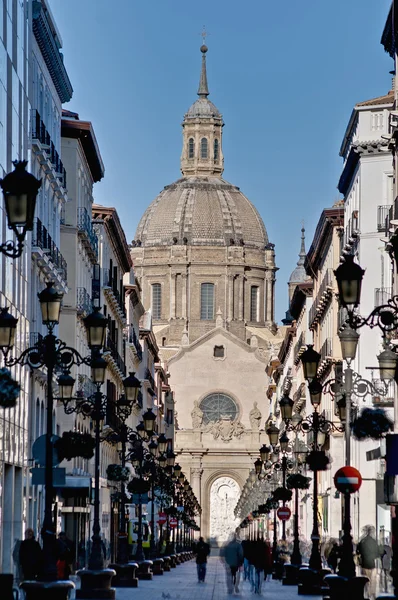 Alfonso ik straat in zaragoza, Spanje — Stockfoto