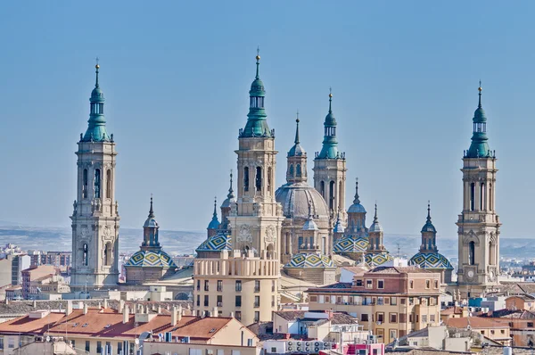 A Szűzanya a pillér-bazilika, a Zaragoza, Spanyolország — Stock Fotó