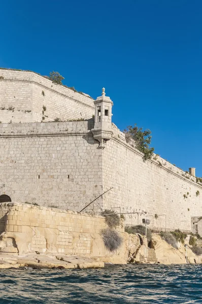 Fort Świętego angelo w vittoriosa (birgu), malta, jak widać z — Zdjęcie stockowe