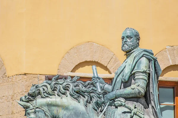 Cosimo di giovanni degli medici statue in florenz, italien — Stockfoto