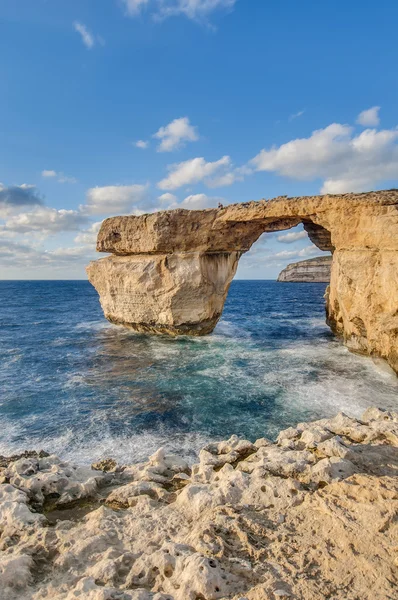 Finestra azzurra nell'isola di Gozo, Malta . — Foto Stock