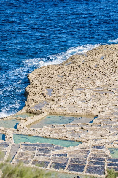 Gozo, malta, qbajjar yakın tuz tava. — Stok fotoğraf