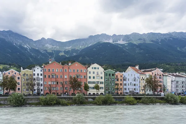 Mariahilf Street in Innsbruck, Oostenrijk. — Stockfoto