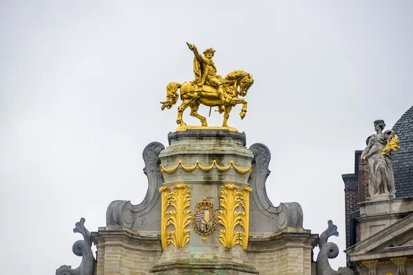 Guildhalls na grand place w Brukseli, Belgia. — Zdjęcie stockowe