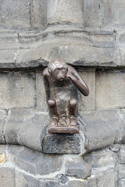 Statua Scimmia Guardhouse a Mons, Belgio . — Foto Stock