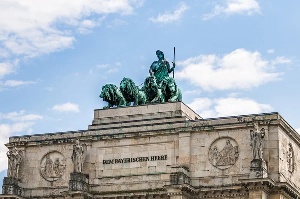 Siegestor, триумфальная арка в Мюнхене, Германия — стоковое фото