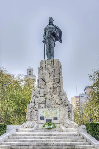 圣柱铭纪念碑在阿根廷马德普 — 图库照片