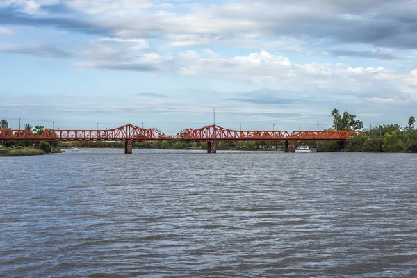 Brug over de gualeguaychu rivier, Argentinië. — Stockfoto