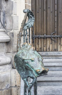 City hall bronz ejderha korkuluk Mons, Belçika.