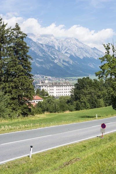 Castelo de Ambras perto de Innsbruck, Áustria . — Fotografia de Stock