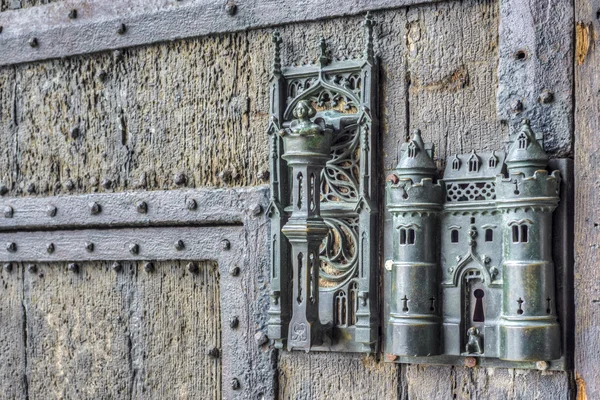 City Hall lock and door pull in Mons, Belgium. — Stock Photo, Image