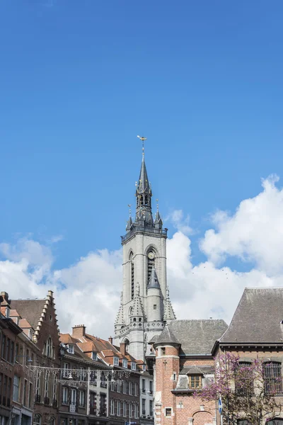 O campanário (francês: beffroi) de Tournai, Bélgica — Fotografia de Stock