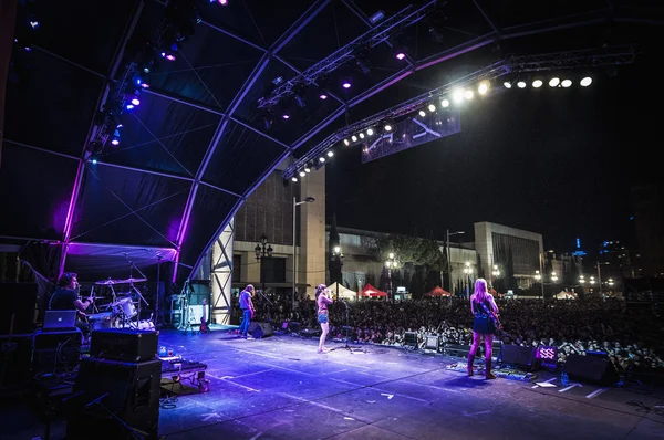 Amelie tritt beim "Hard Rock rocks la merce" -Konzert auf — Stockfoto