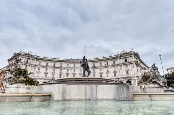 Piazza della Repubblica в Риме, Италия — стоковое фото