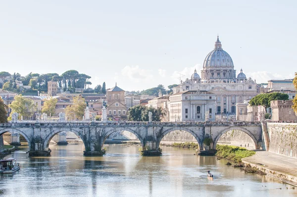 Ponte Sant 'Angelo (Ponte de Adriano) em Roma, Itália , — Fotografia de Stock