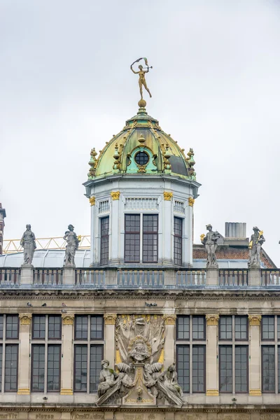 Hallen op de grote markt in Brussel, België. — Stockfoto