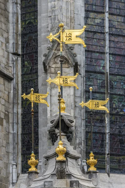 Pilory Well Fountain en Mons, Bélgica . —  Fotos de Stock