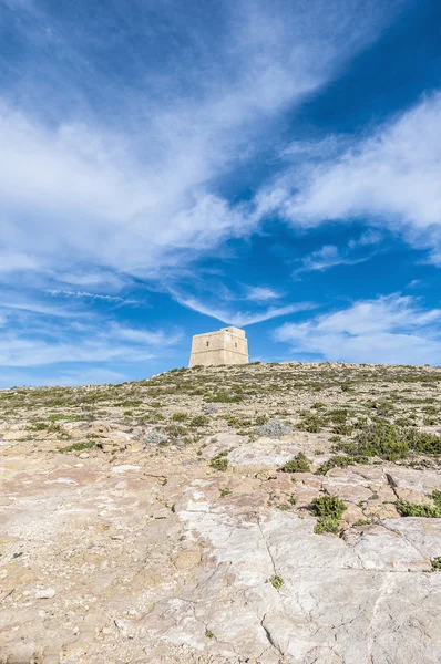 Dwajra tower ligger i gozo island, malta. — Stockfoto