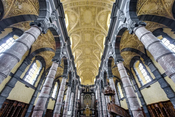 Kyrkan Saint loup i namur, Belgien. — Stockfoto