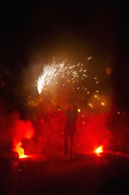 correfoc festa büyük el vendrell