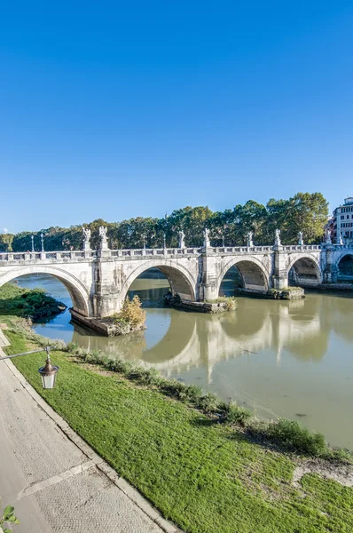Ponte sant'angelo (hadrian Köprüsü), Roma, İtalya, — Stok fotoğraf