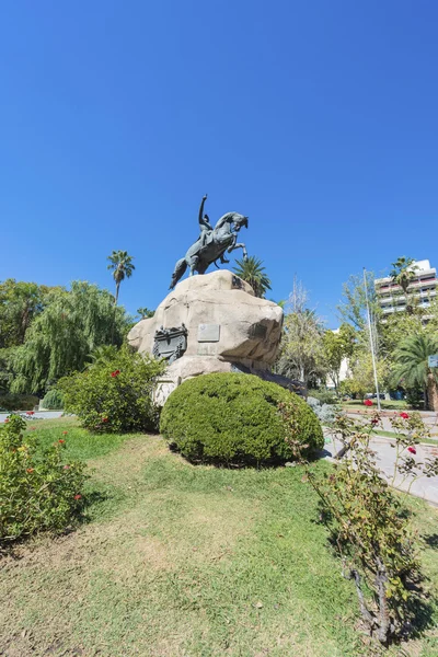 San martin-torget i mendoza, argentina. — Stockfoto