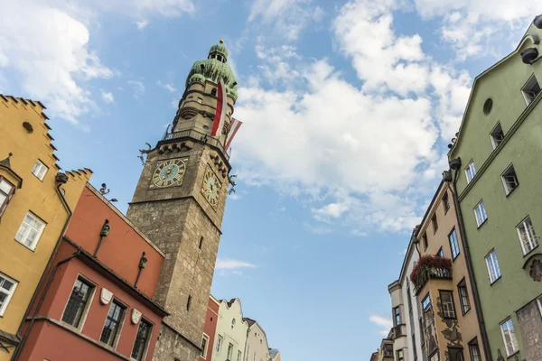 Stadstornet i innsbruck, Österrike. — Stockfoto